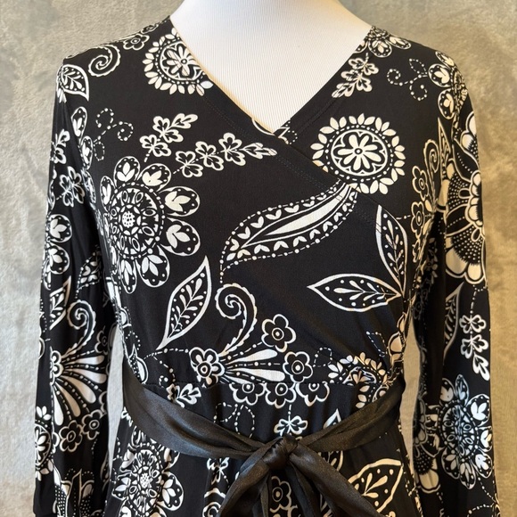 NWT Paisley Floral Monochrome Belted Stretch Dress Sz 16 - Picture 2 of 10
